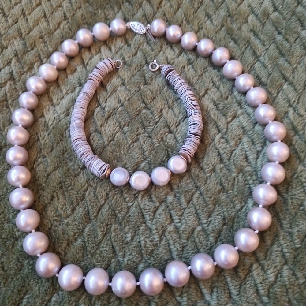 Elegant Silver Pearl Necklace and Bracelet Set